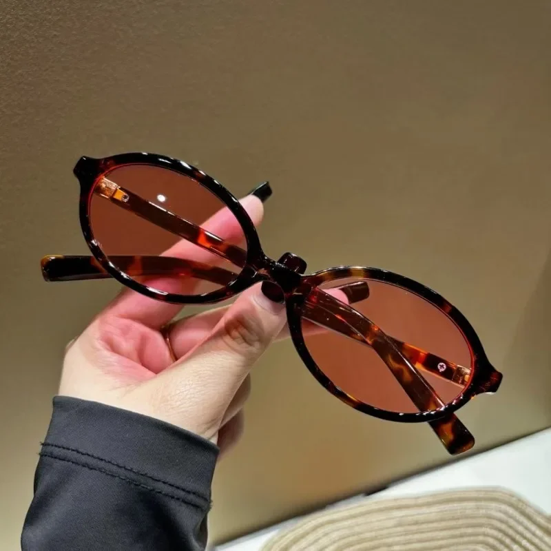 Vintage Outdoor Fashion - แว่นกันแดดทรงวงรีใหม่ แว่นกันแดดวินเทจคลาสสิกสำหรับผู้ชาย แว่นตาสำหรับผู้หญิงสำหรับกิจกรรมกลางแจ้ง ป้องกันรังสียูวี 400