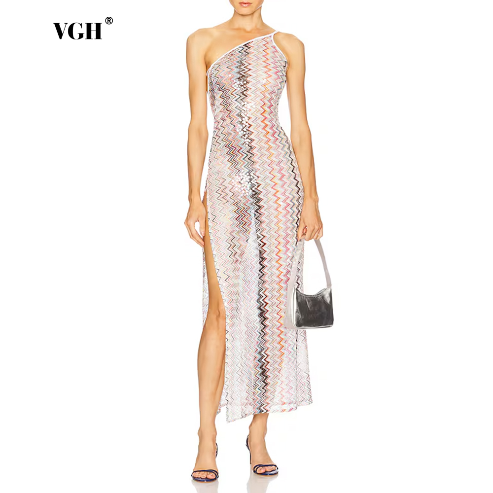 Vintage Fashion Events - VGH ชุดเดรสแม็กซี่ประดับเลื่อมสุดหรูสำหรับผู้หญิง ดีไซน์ไหล่เดียวลายเชฟรอนสีรุ้ง พร้อมดีไซน์ผ่าสูง เหมาะสำหรับงานแฟชั่น