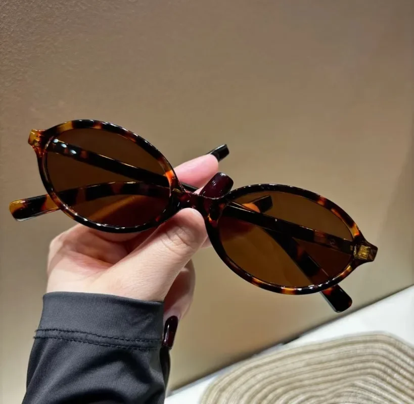 แว่นกันแดดทรงวงรีใหม่ แว่นกันแ - Vintage Outdoor Fashion บทวิจารณ์และราคา
